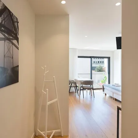 Apartment Lovelystay - Heart Of D. Pedro Iv *