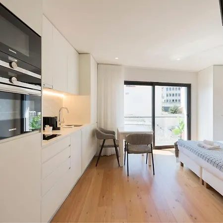 Apartment Lovelystay - Heart Of D. Pedro Iv